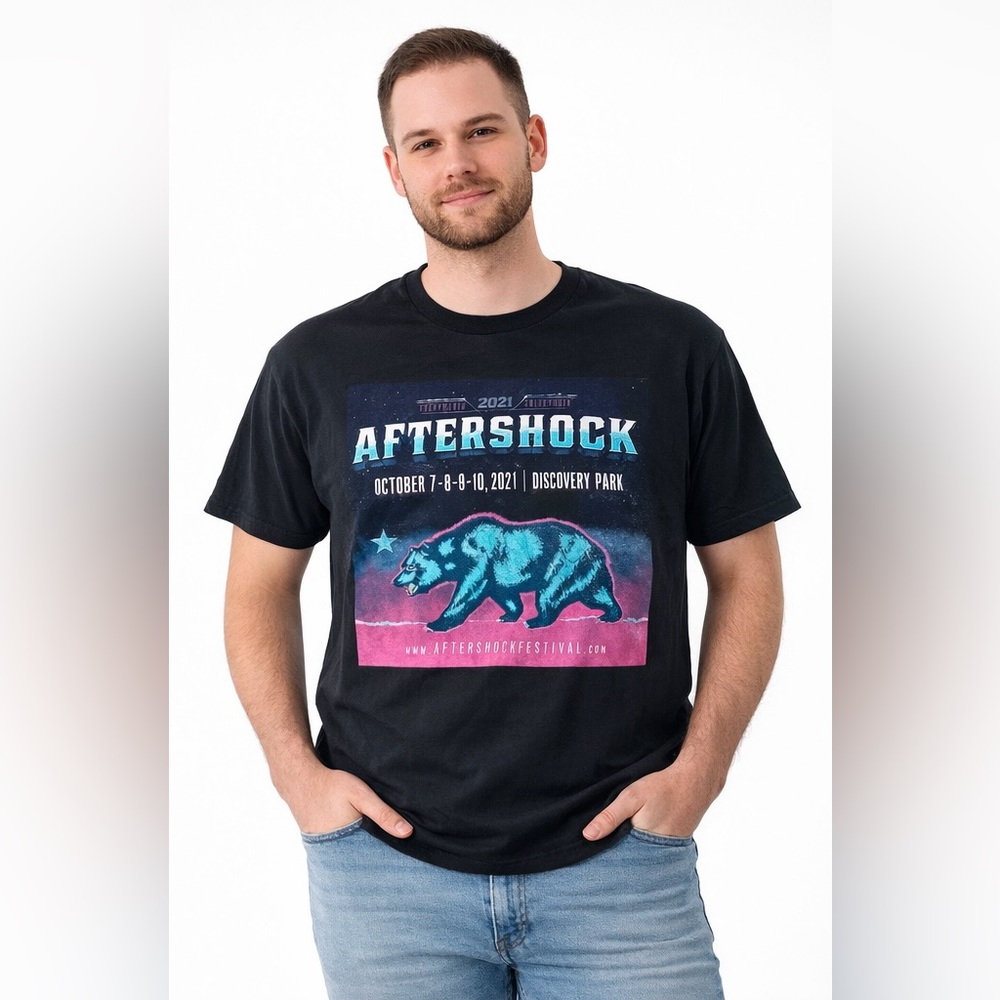Aftershock 2021 Sacramento California T Shirt Metallica Misfits Etc Size Large